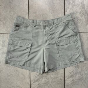 Columbia PFG Omni-Shade Hiking Camping Fishing Outdoors Shorts Mens Size 40 Gray